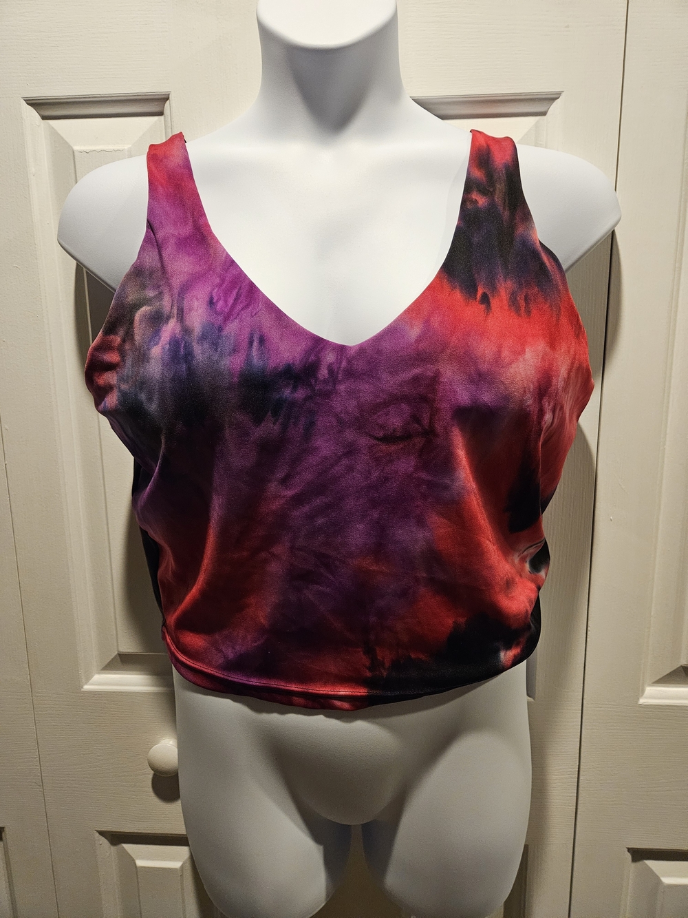 POP Fit V-Neck Tie-Dye Long Line Workout Bra in Red, Purple and Black